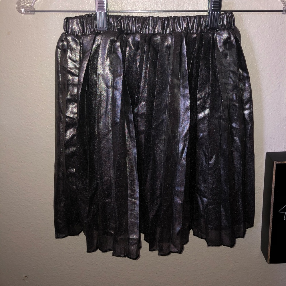 Girls pleated skirt